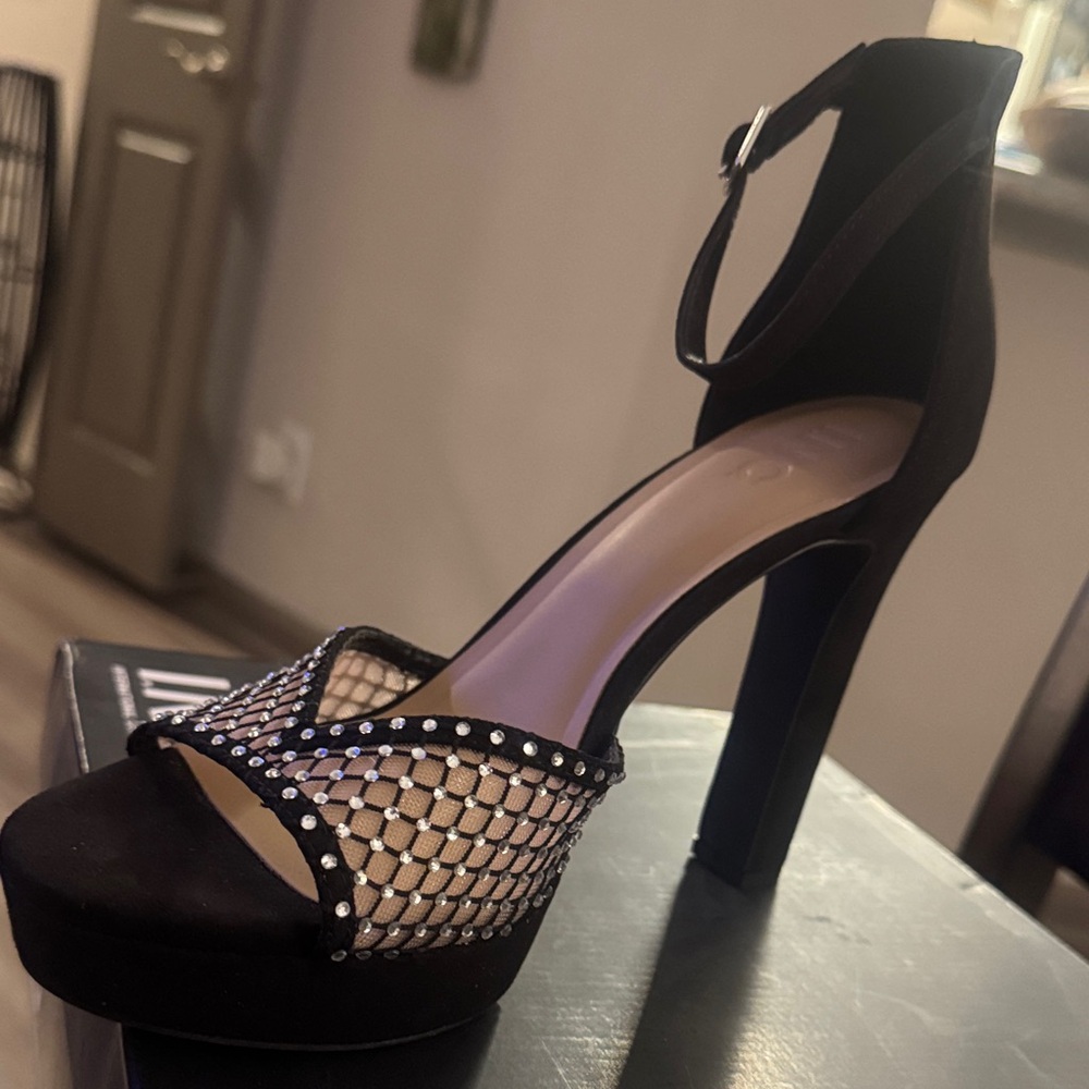 I.N.C. International Concepts
Women's Ninel Platform Sandals🔥SIZE 9.5 NIB - Picture 11 of 13